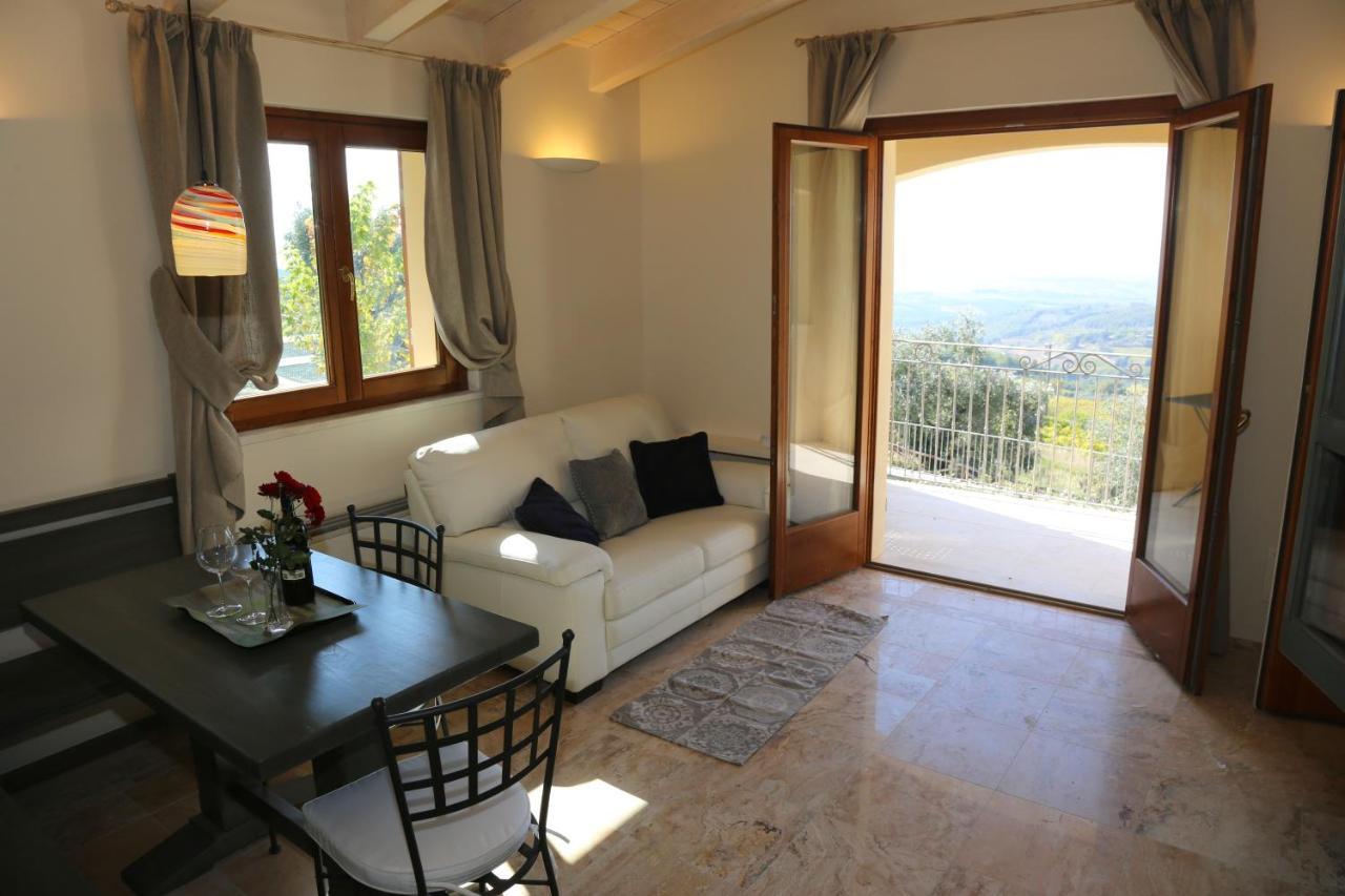 Casa Vacanze Squarcialupi Кастелина ин Кианти Екстериор снимка