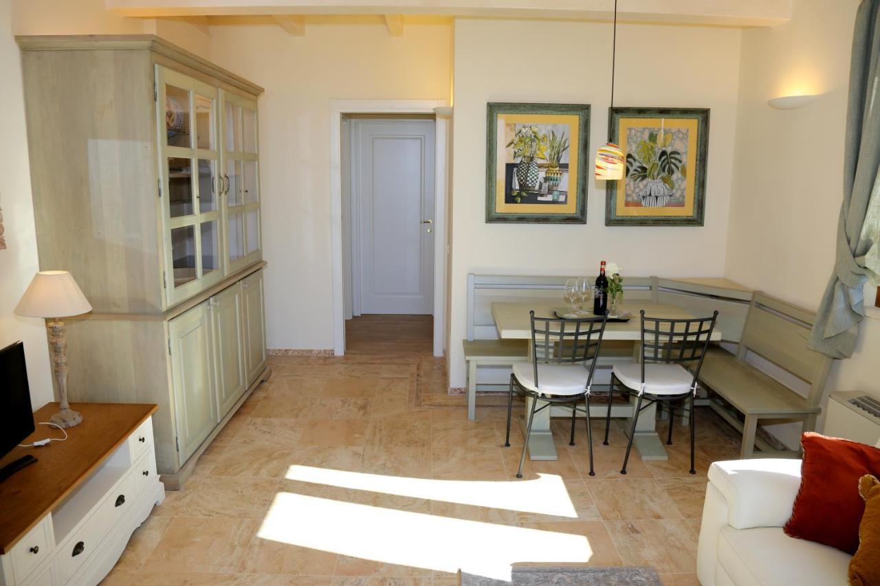 Casa Vacanze Squarcialupi Кастелина ин Кианти Екстериор снимка