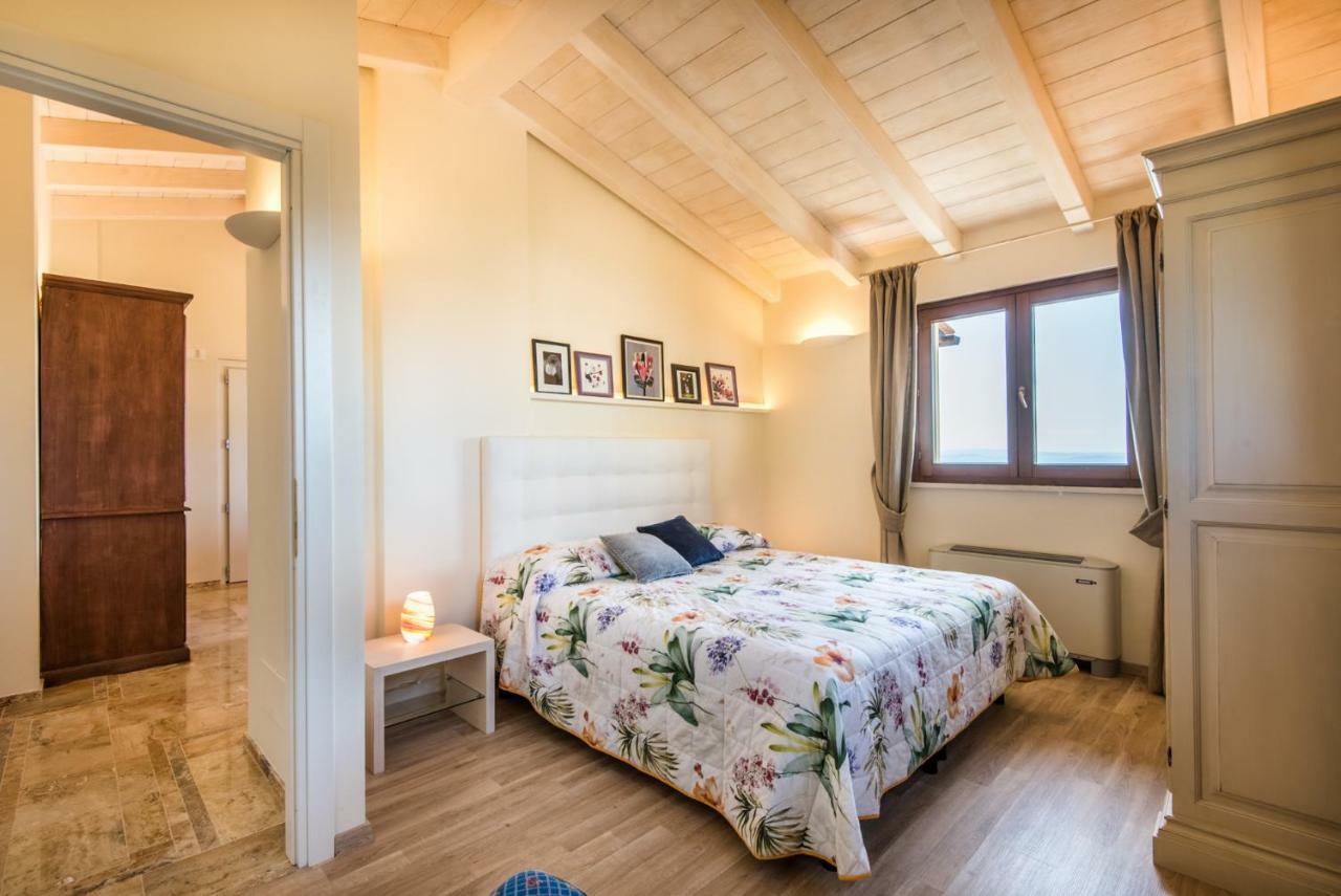 Casa Vacanze Squarcialupi Кастелина ин Кианти Екстериор снимка