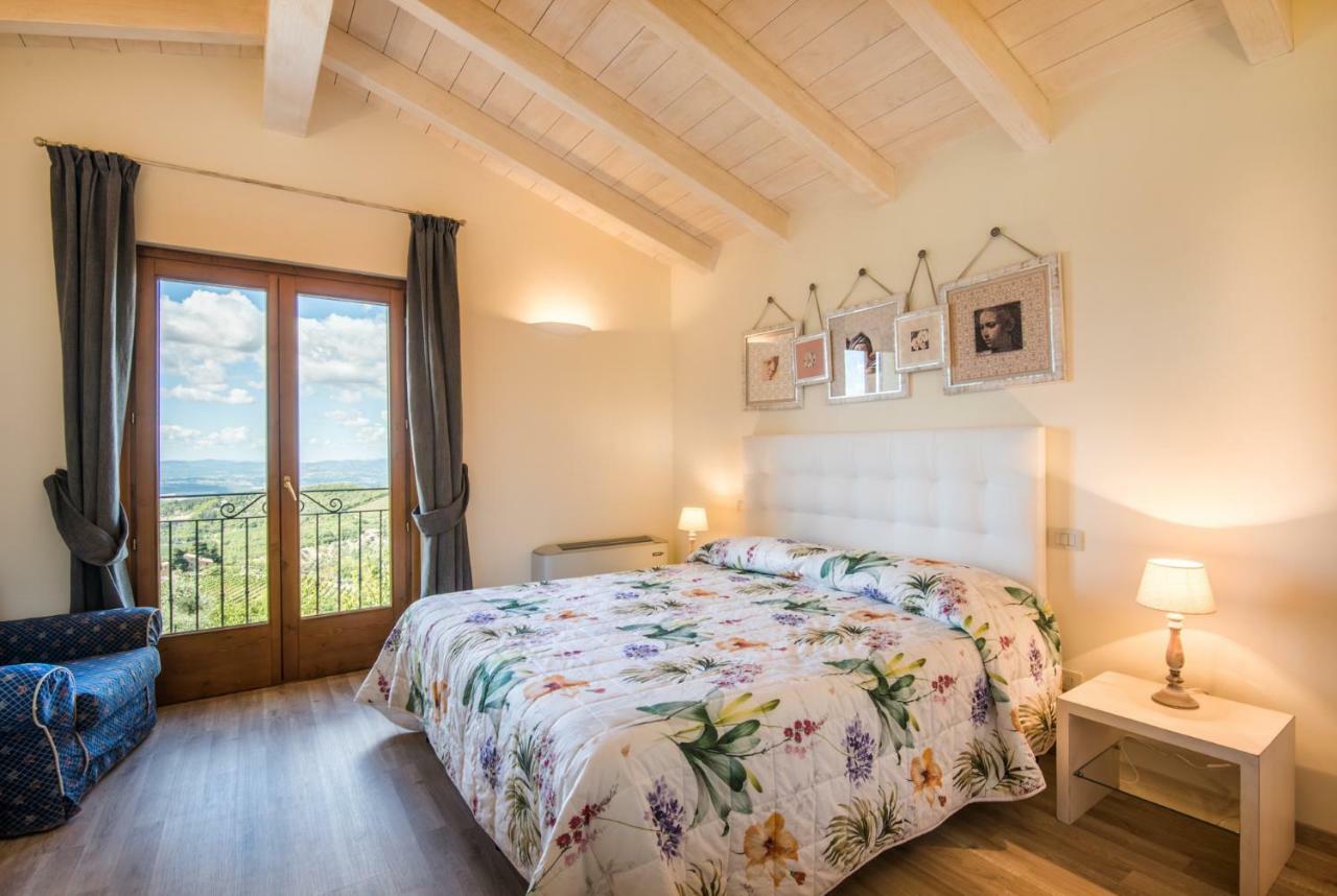 Casa Vacanze Squarcialupi Кастелина ин Кианти Екстериор снимка