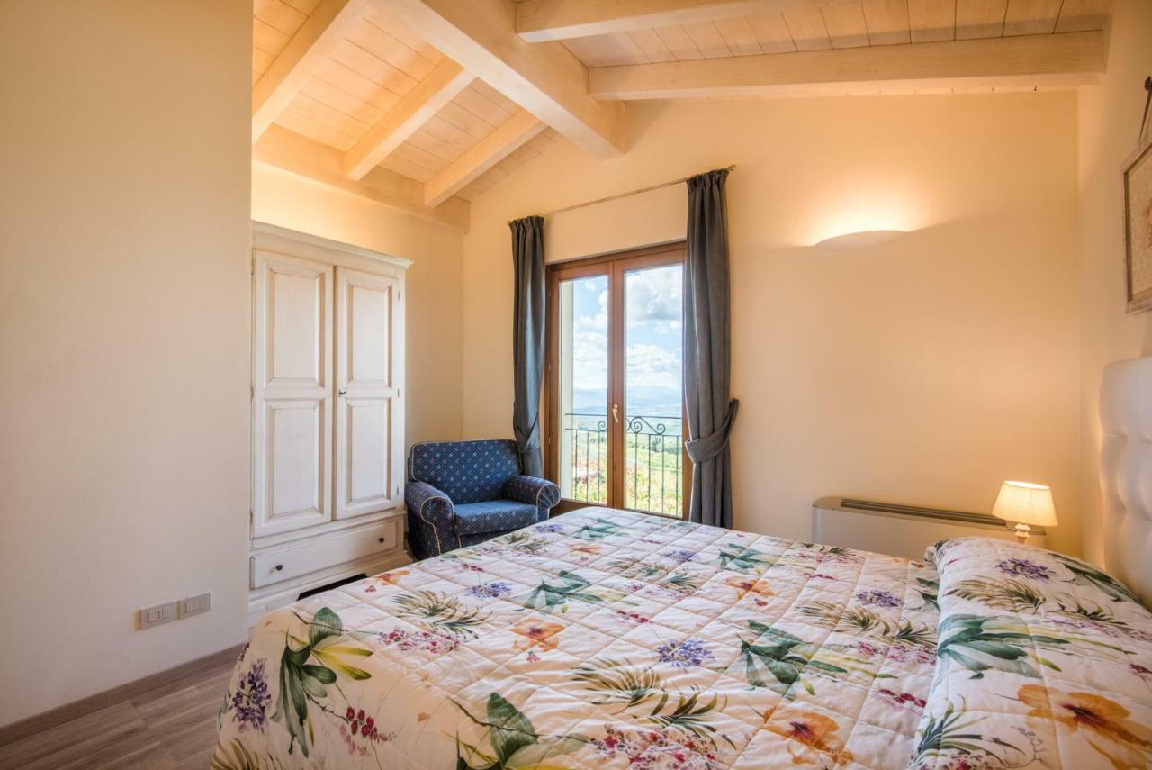 Casa Vacanze Squarcialupi Кастелина ин Кианти Екстериор снимка