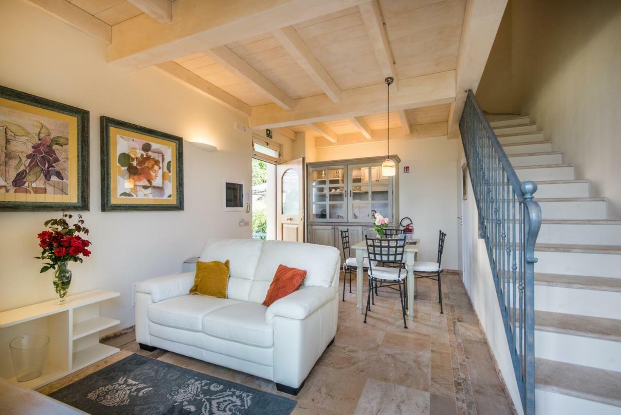 Casa Vacanze Squarcialupi Кастелина ин Кианти Екстериор снимка