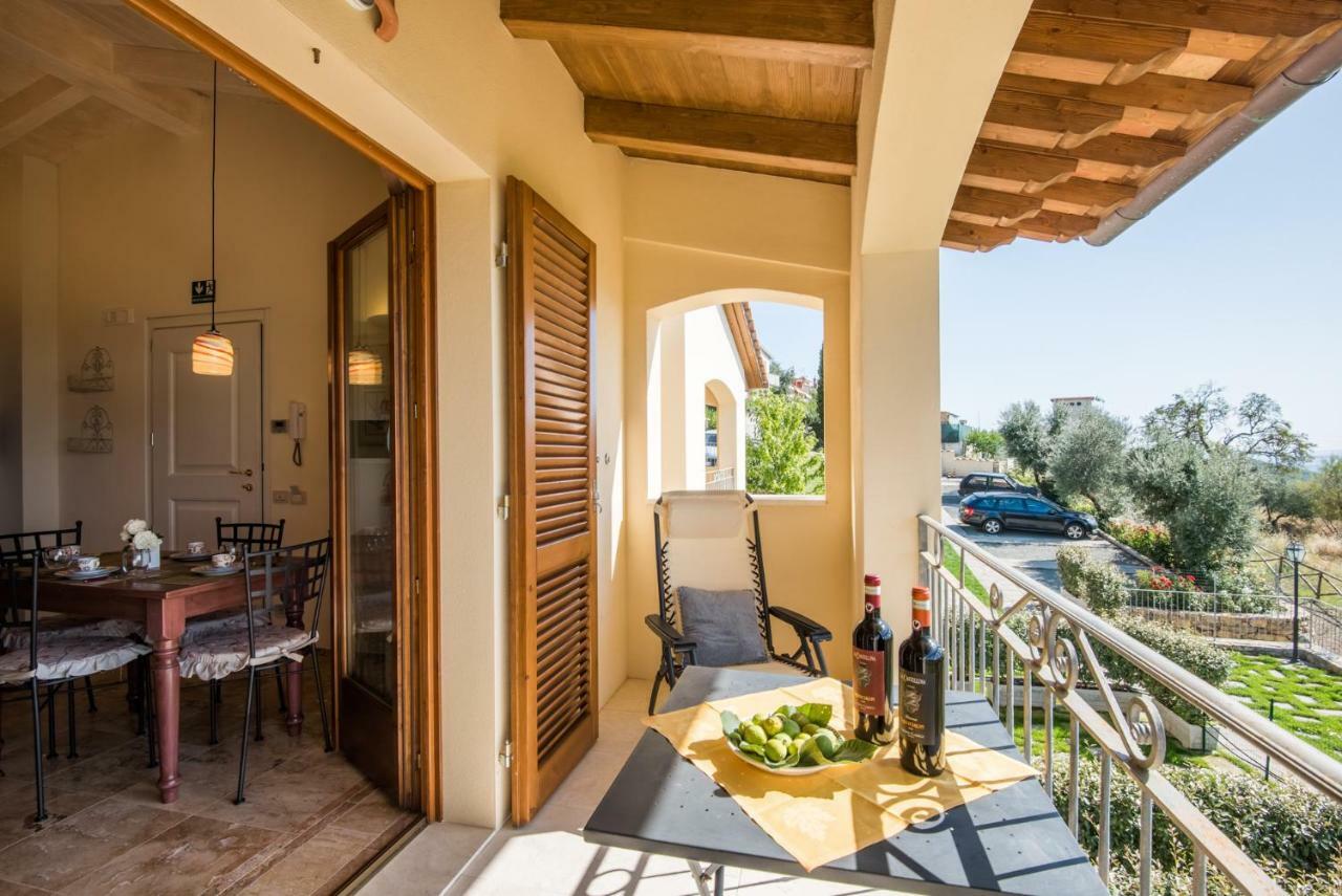 Casa Vacanze Squarcialupi Кастелина ин Кианти Екстериор снимка